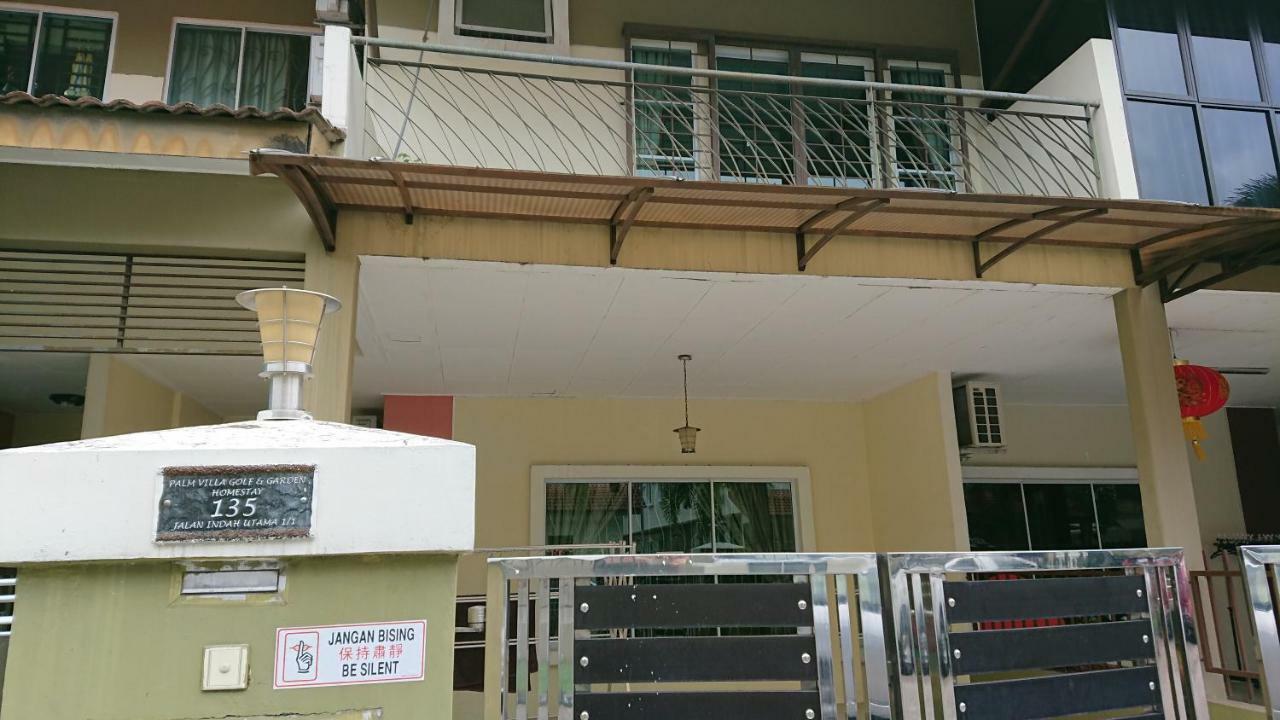 Homestay Bandar Putra Kulai Exterior photo